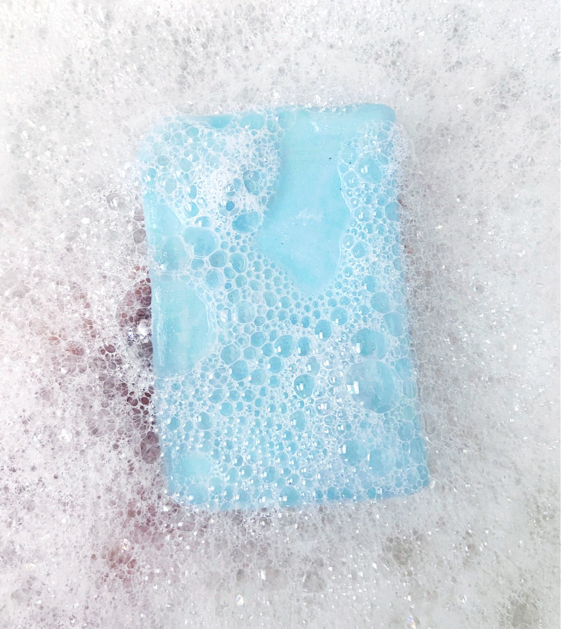Aerwyna solid shampoo bar lathering — plant-based surfactants, rich foam